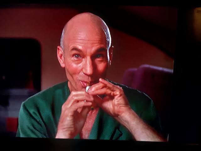Erastus_DM's tweet photo. Let's give Earl Grey Hot a huge welcome to the stage! Introducing singer and guitarist Patrick Stewart, Gurney Halleck rocking the baliset, Jean-Luc playing the Ressikan flute like you've never heard and king of the keys Henry Cole! https://t.co/ZMbukNURg8