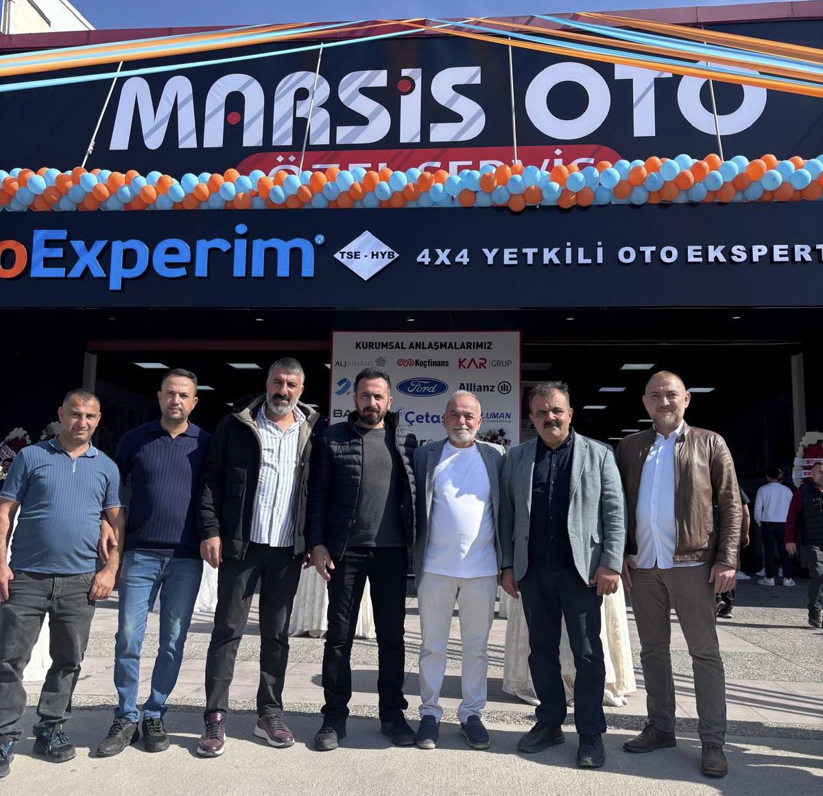 Günay ve Murat kardeşlerimizin açtığı iş yerinin açılışına katıldık hayırlı ve bereketli olmasını dilerim. 
İyi gününde kötü gününde her zaman Sanayi esnafımızın yanındayız.
<a href="/gunaycaliskan/">Günay Çalışkan</a> 
<a href="/MarsanMurat/">Murat Marsan</a> 
<a href="/unalmotorlutas/">Mehrali ünal</a> 
<a href="/ttk_elvan/">Elvan tetik</a>