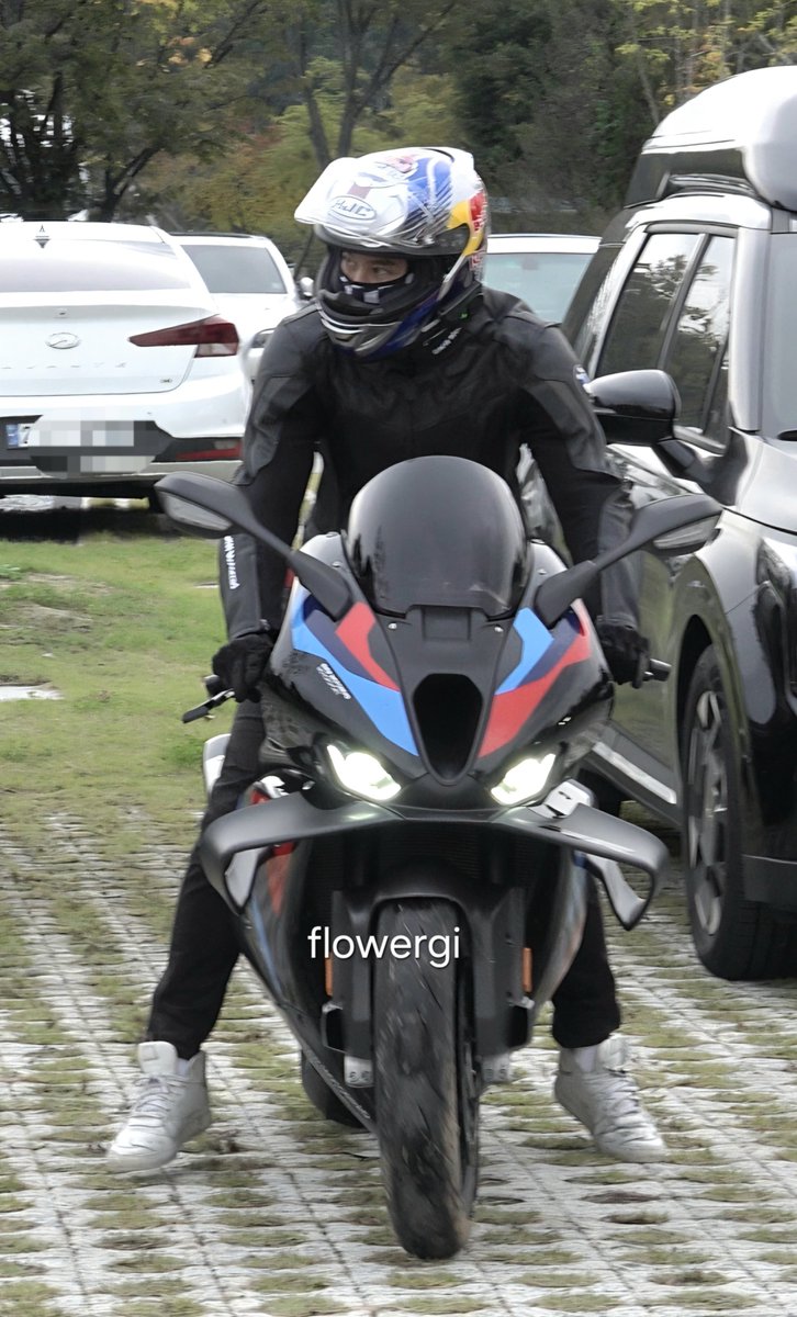 20251018 bmw 모토라드 데이즈
오빠 조심히 가요👋