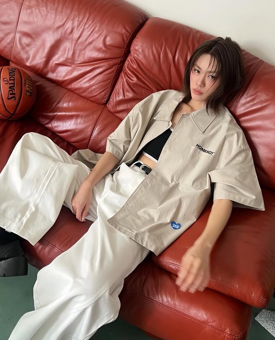 sinemarimari's tweet image. I WANT HER                                       FOR HER