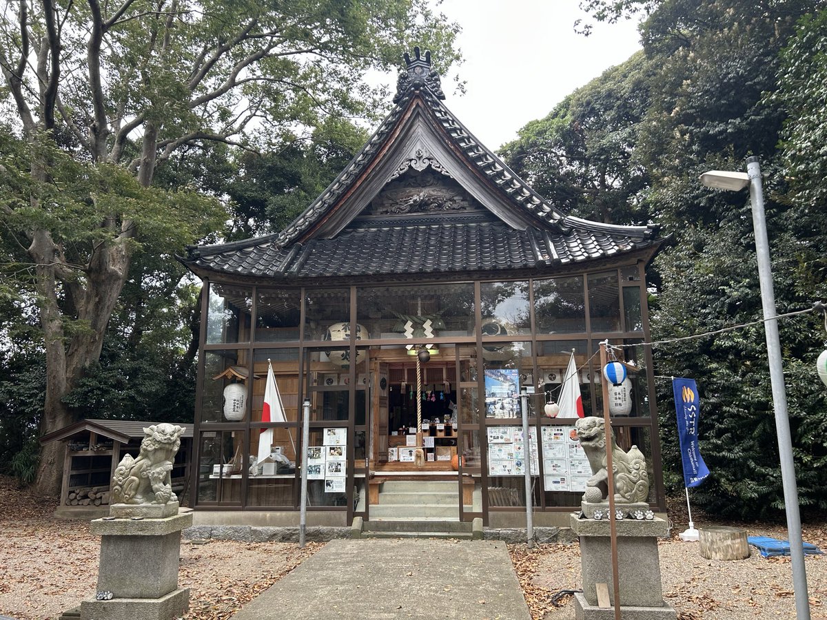 2929daimon's tweet photo. 毎回バイクの御朱印に惹かれちゃうなぁ〜w
刻印にデザインも今までのとちょっと違いデザインでオシャレ
そしてコーヒーご馳走様でした！

#深江八幡神社 #疾風巡拝  #刻道守 https://t.co/jPaeystZnF