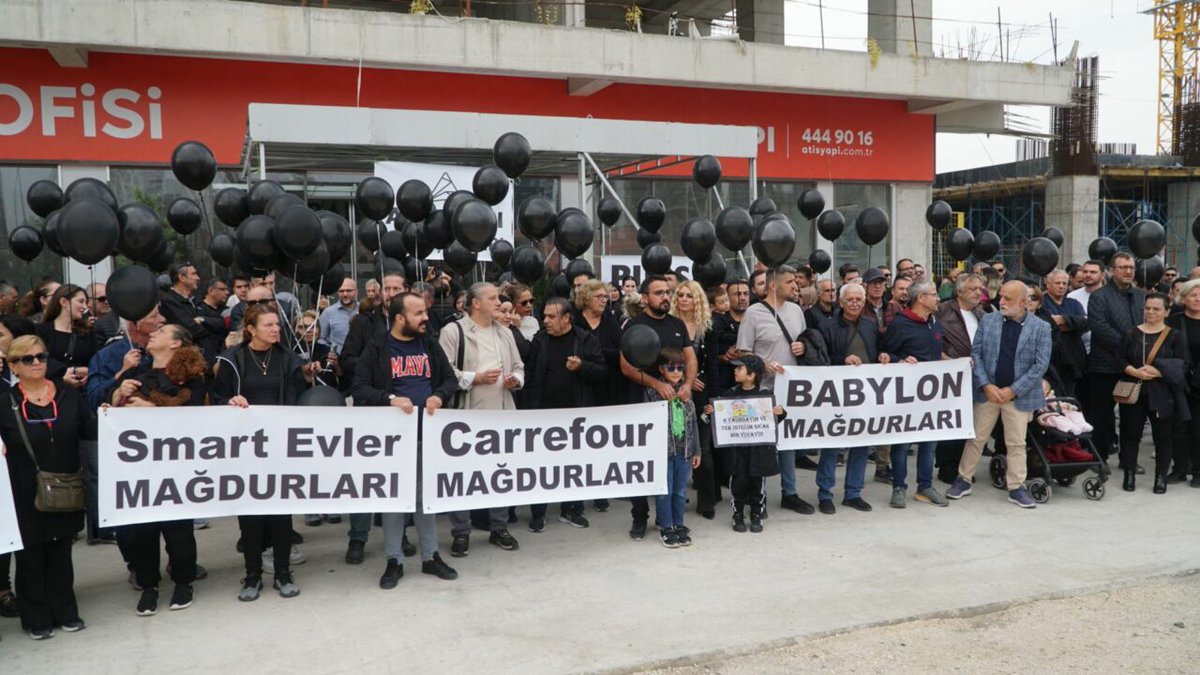 OlayHaber_Bursa's tweet photo. Bursa’da Atış Yapı mağdurlarından büyük tepki

https://t.co/bnJdIGsqBI https://t.co/dhcOn1zSWt