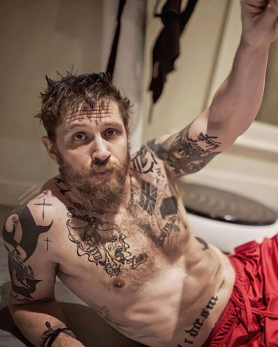 hardysvenom's tweet photo. Tom Hardy https://t.co/FQUM0a7kEg