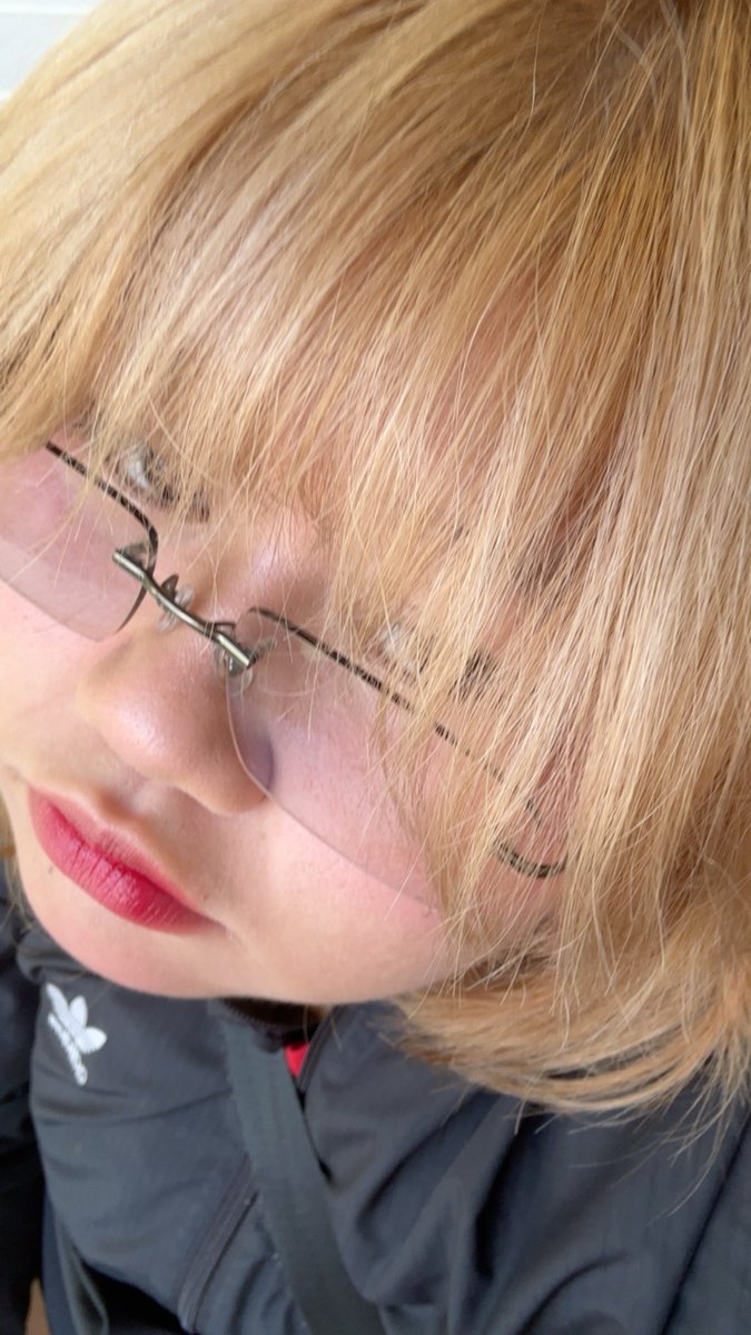 คนหน้าแมวส้ม tweet media