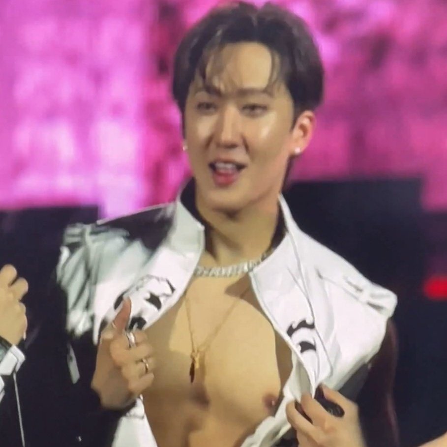 cordobinnie's tweet image. PARALELISMOS CINEMATOGRÁFICOS AGUANTE SER STAYBLINK Y BISEXUAL