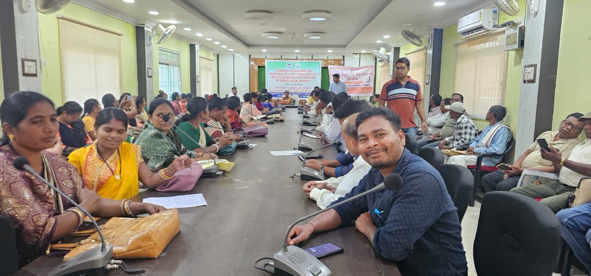 BalligudaSamiti's tweet photo. Training on "Blending of Livelihood Security with Ecological Restoration by Local Bodies" under Balliguda Block on 18.10.2025
#Training 
@CMO_Odisha @DMKandhamal @PRDeptOdisha @zpkandhamal https://t.co/aaZchQm8WT