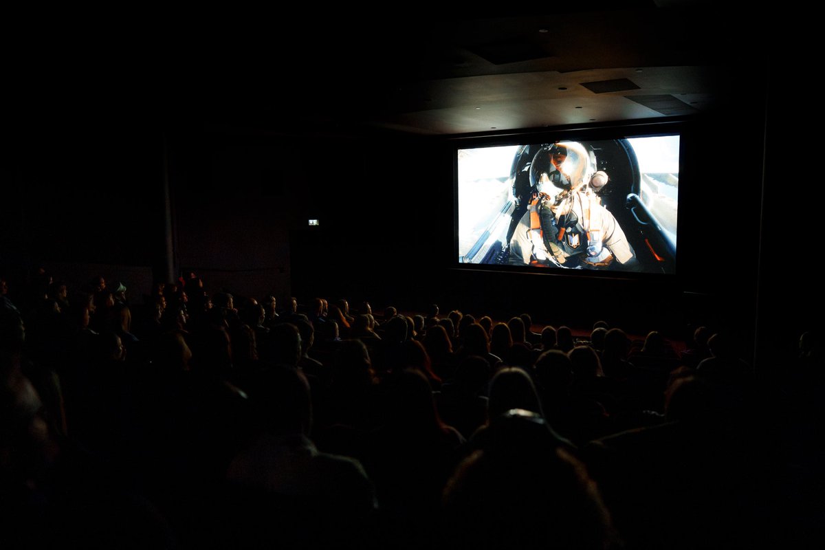 «Вона» в Лондоні: відбулася прем’єра стрічки з медиками Трійки!

У межах проєкту «Варта» в лондонській Tate Modern презентували кіноновелу «Вона», що розповідає про жінок, які воюють за Незалежність України.

Серед героїнь фільму — медики Третього армійського корпусу Софія