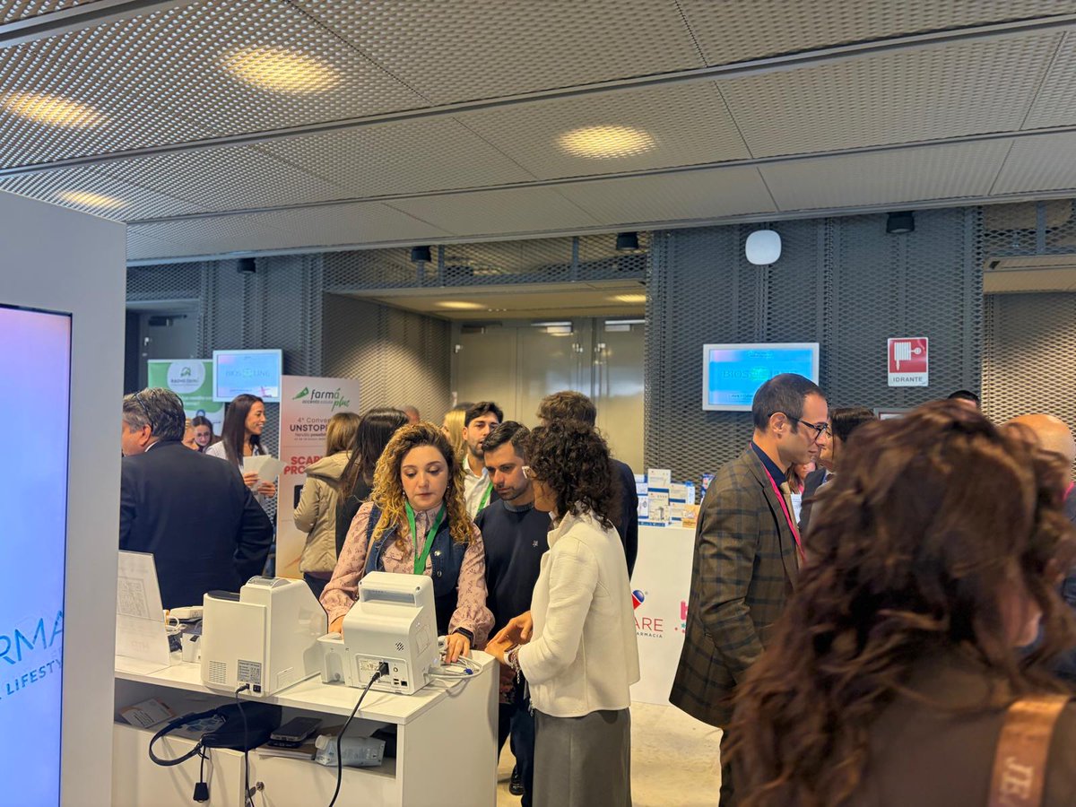 HTN_Telmed's tweet photo. In pieno svolgimento la IV convention di Farmá Accento Salute , prevista a Giardini Naxos il 17, 18 e 19 ottobre.
Grande interesse allo stand HTN, 
Vieni a trovarci per scoprire tutte le novità di telemedicina per la Farmacia dei Servizi.
#telemedicina  #HTN #giardininaxos https://t.co/dNk563Nd8h
