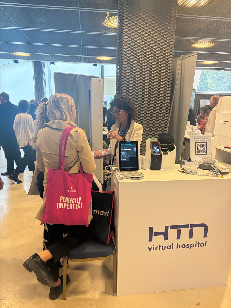 HTN_Telmed's tweet photo. In pieno svolgimento la IV convention di Farmá Accento Salute , prevista a Giardini Naxos il 17, 18 e 19 ottobre.
Grande interesse allo stand HTN, 
Vieni a trovarci per scoprire tutte le novità di telemedicina per la Farmacia dei Servizi.
#telemedicina  #HTN #giardininaxos https://t.co/dNk563Nd8h