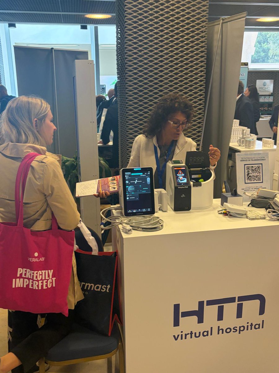 HTN_Telmed's tweet photo. In pieno svolgimento la IV convention di Farmá Accento Salute , prevista a Giardini Naxos il 17, 18 e 19 ottobre.
Grande interesse allo stand HTN, 
Vieni a trovarci per scoprire tutte le novità di telemedicina per la Farmacia dei Servizi.
#telemedicina  #HTN #giardininaxos https://t.co/dNk563Nd8h