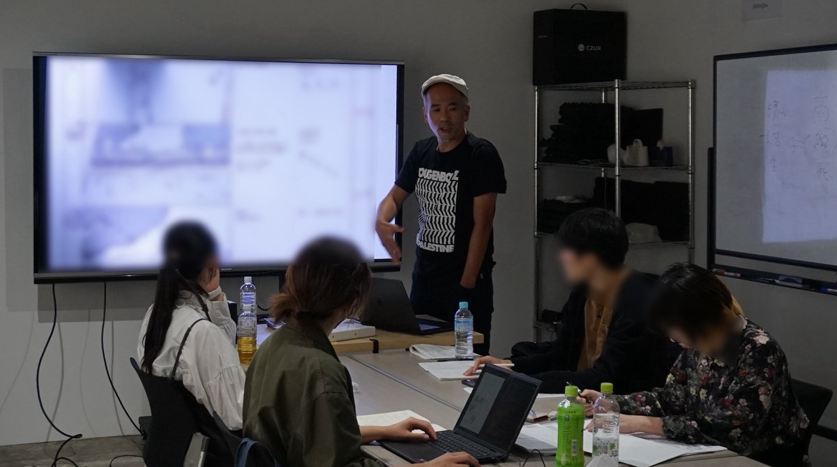 アニメ絵コンテ講座8回目を開催しました。
コンテが煮詰まった時の考え方と、課題コンテの講評/添削でした。
絵コンテを書いた本人が気付いていない事を客観化する事によって、そのコンテが本来辿り着きたかった結末へと導く。
そんな無意識の世界を言語化できたら…上手くいったかなぁ。