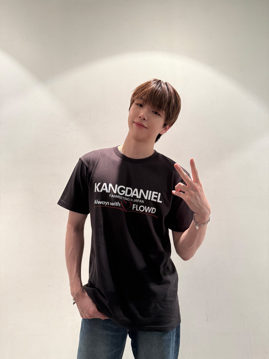 kd_officialx_jp's tweet image. 【📸】

𝐊𝐀𝐍𝐆𝐃𝐀𝐍𝐈𝐄𝐋 𝐅𝐀𝐍𝐌𝐄𝐄𝐓𝐈𝐍𝐆 𝐢𝐧 𝐉𝐀𝐏𝐀𝐍
~𝐀𝐥𝐰𝐚𝐲𝐬 𝐰𝐢𝐭𝐡 𝐅𝐋𝐎𝐖𝐃~

大阪公演にお越しくださった #FLOWD の皆さま、最高の時間をありがとうございました😊🩵

#カンダニエル #강다니엘 #KANGDANIEL
