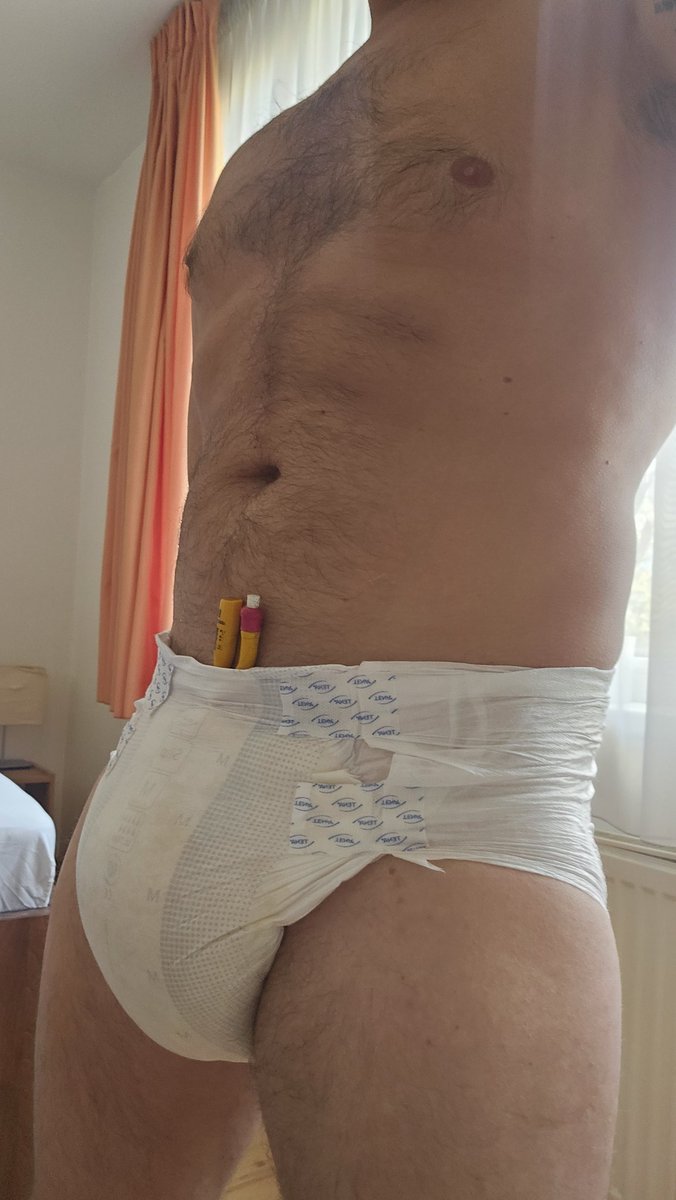 KinkyPetr's tweet photo. What is peeking out 🫣 #catheter #diaper #catheterplay #diaperboy #goodboy #diaperlover https://t.co/DwzieX4jNZ