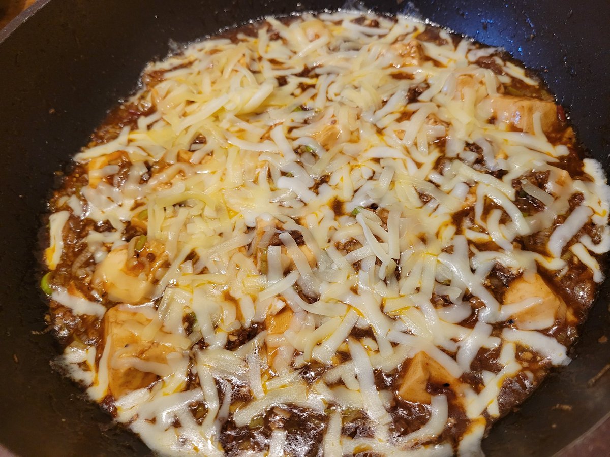 次は辛めにチーズ麻婆豆腐！😋