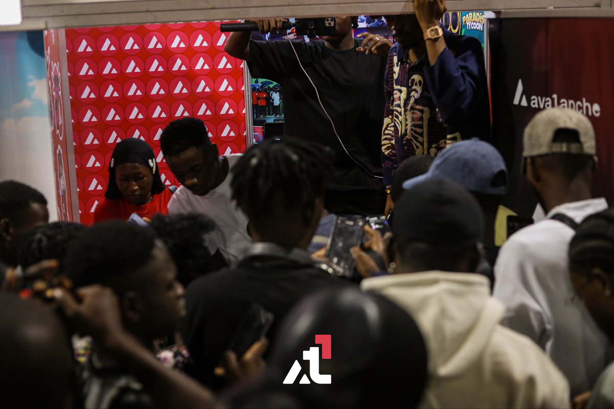 Someone pls give this picture a caption.

I’ll randomly pick the funniest and send over some $Avax