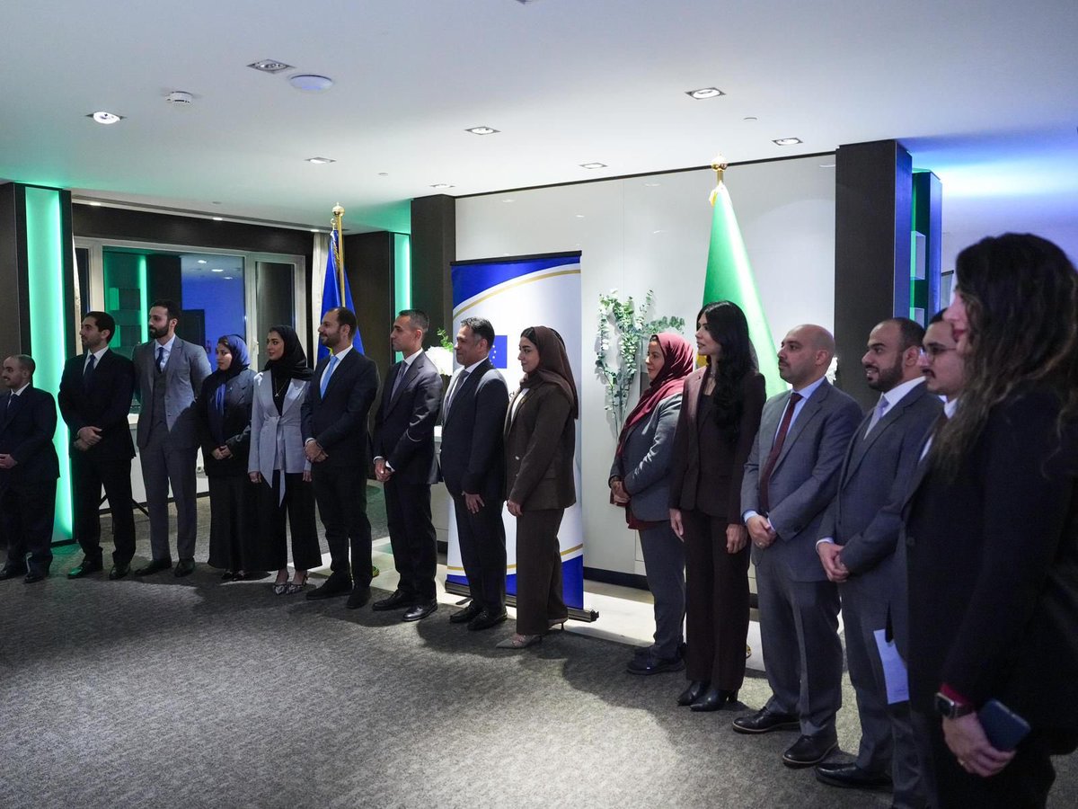 نظمت بعثة مجلس التعاون لدى الاتحاد الأوروبي بتاريخ 14 أكتوبر 2025م حفل لتكريم الدبلوماسيين الخليجيين الشباب المشاركين في "برنامج القادة الشباب في الدبلوماسية الإقليمية" في نسخته الثانية في مدينتي بروج وبروكسل خلال الفترة 6-15 أكتوبر 2025م