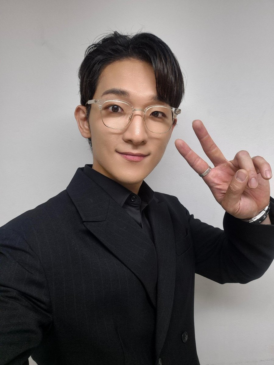 ASTKIM_official's tweet image. [🙌] #함께할_스틴

25.10.18 ➰ 시네마 파라디소 with 포르테나 오스틴킴 &amp;amp; 서영택

#오스틴킴 #AUSTINKIM