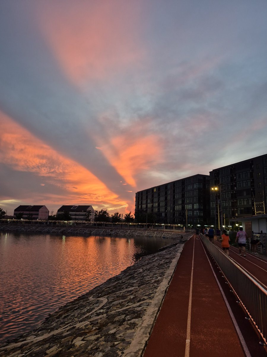 Fluke Flix tweet media