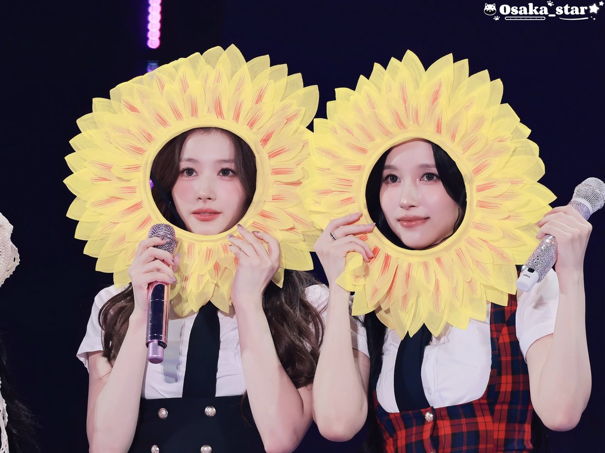 251018 10th

🐹🌻
🐧🌻

#트와이스 #사나 #TWICE #SANA #サナ
#MINA #미나