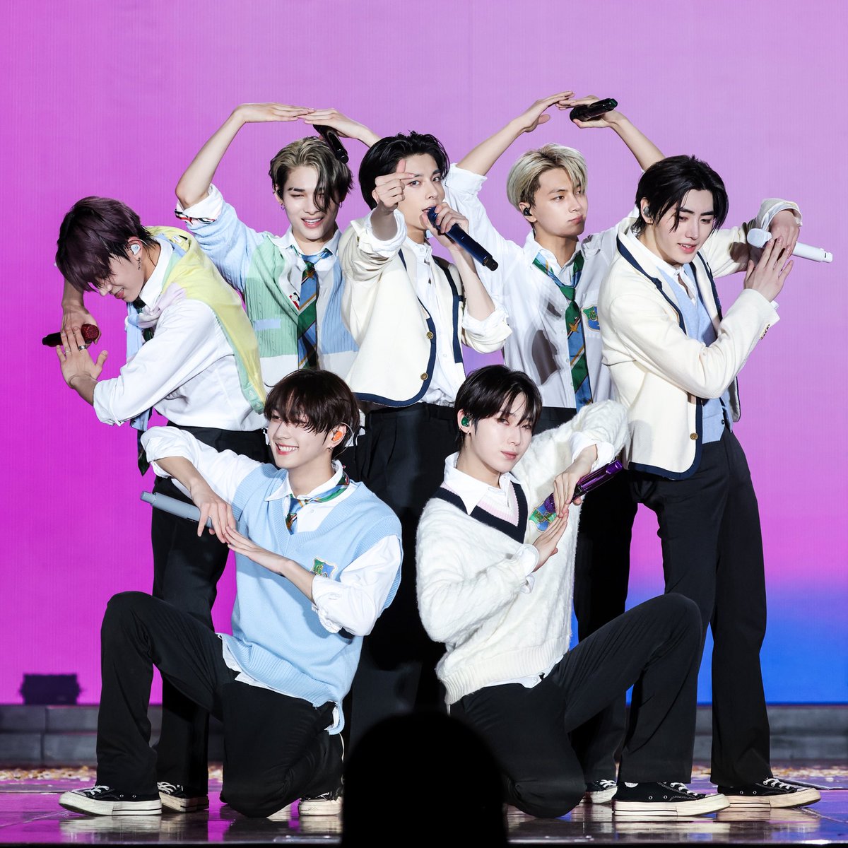 pocketzgallery's tweet image. please retweet if you see this tweet! 

#enhypen #2025MAMAVOTE