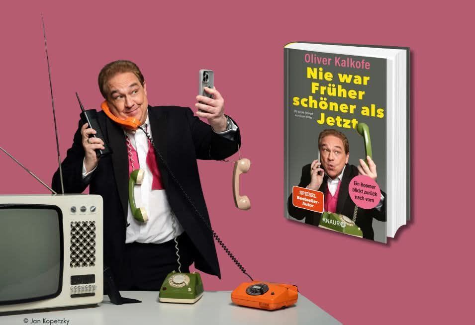 Die Schöne #Lesung-#Deutschlandpremiere: 
Oliver Kalkofe präsentiert "Nie war Früher schöner als Jetzt"
#Berlin, Sa 01.11.25 | 19:00 Uhr | Großer Sendesaal des #rbb 
Moderation: Marco Seiffert #radioeins
TICKETS 👉 rb.gy/cz87d6