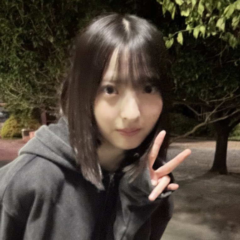 こういうリアルな質感出されるとやっぱアイドルってレベチで可愛いなーと思う。これで08か