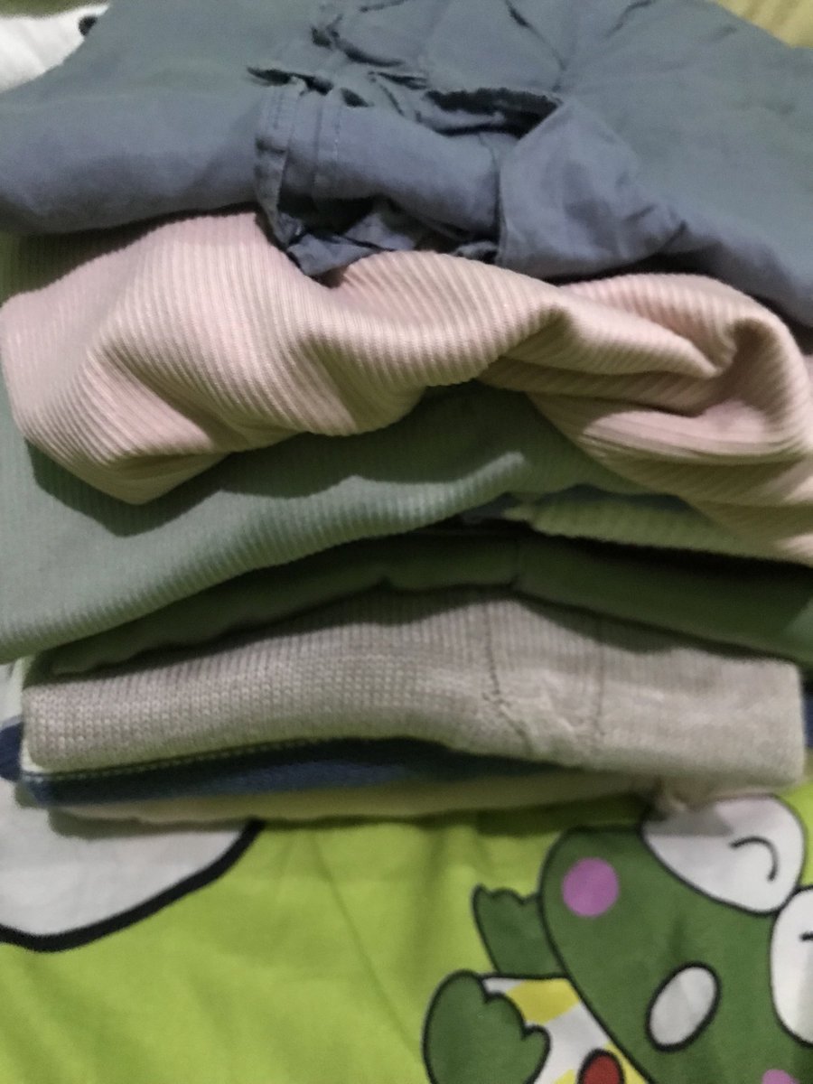 louna8745's tweet photo. guys aku mau jual preloved ada yang mau ngga yaa? start di 10k aja bisa oren pengiriman dari tangerang https://t.co/Cqp7UlvDRx