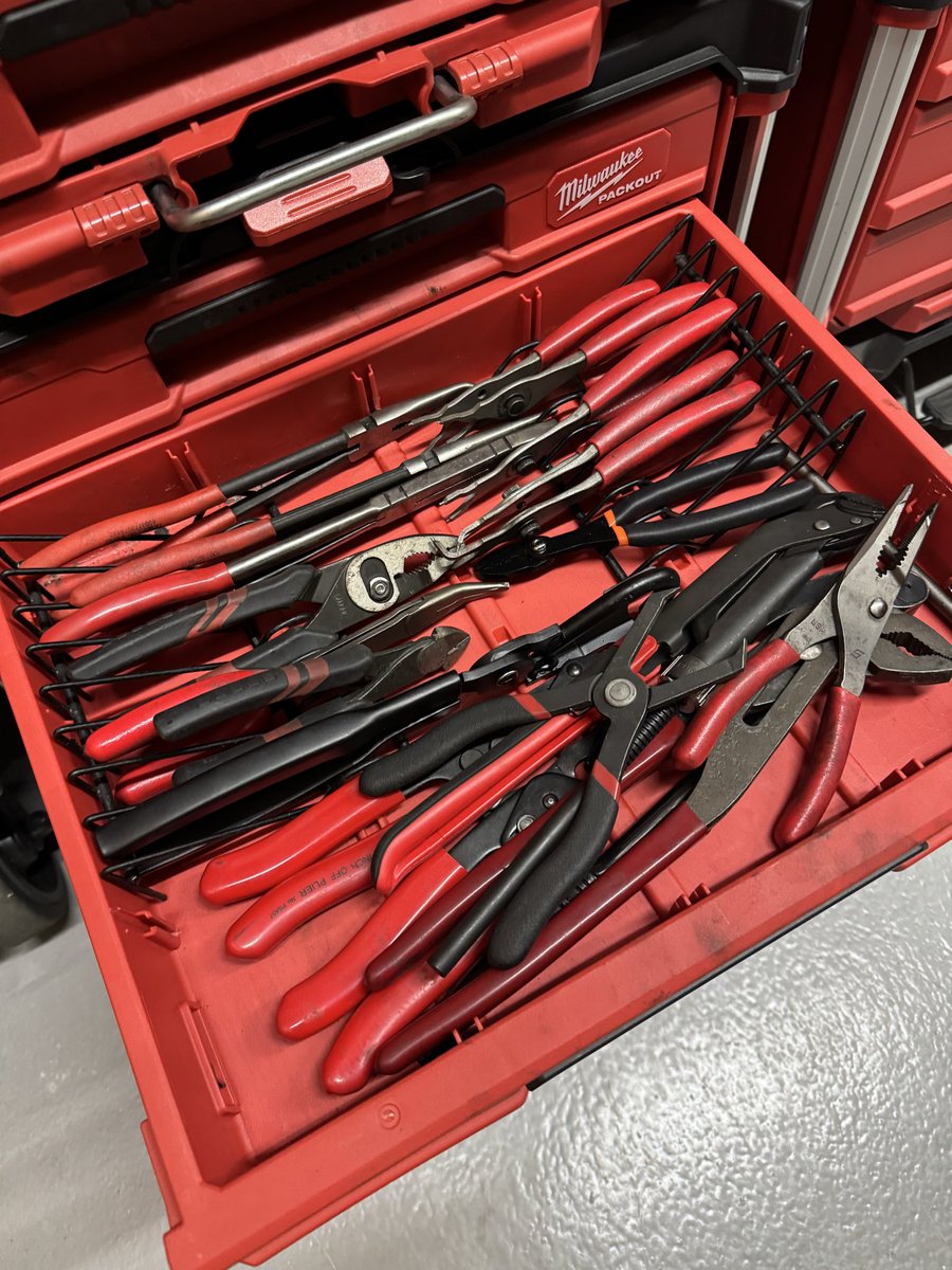 yu_ya_682's tweet photo. 自宅ガレージ&出張用の2軍3軍はこんな感じです!
#沼の工具箱選手権2025秋
#沼の工具箱選手権
#工具沼浅瀬党
#工具沼浅瀬党党首
#工具沼
#snapon
#millwaukee
#DCK
#ビルディ https://t.co/RXTbhGaRln