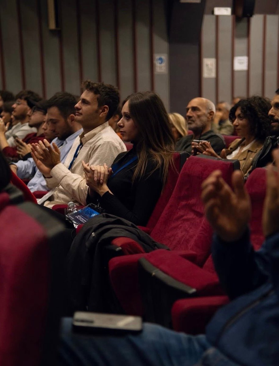 【ロストランド🇮🇹World Tour 5冠目🎉】

イタリアのナポリで開催されたピアネータ・マーレ映画祭にて【最優秀作品賞🏆】グランプリを受賞しました。

ベネチア映画祭やフランス、
受賞が続いており、とても嬉しいです。