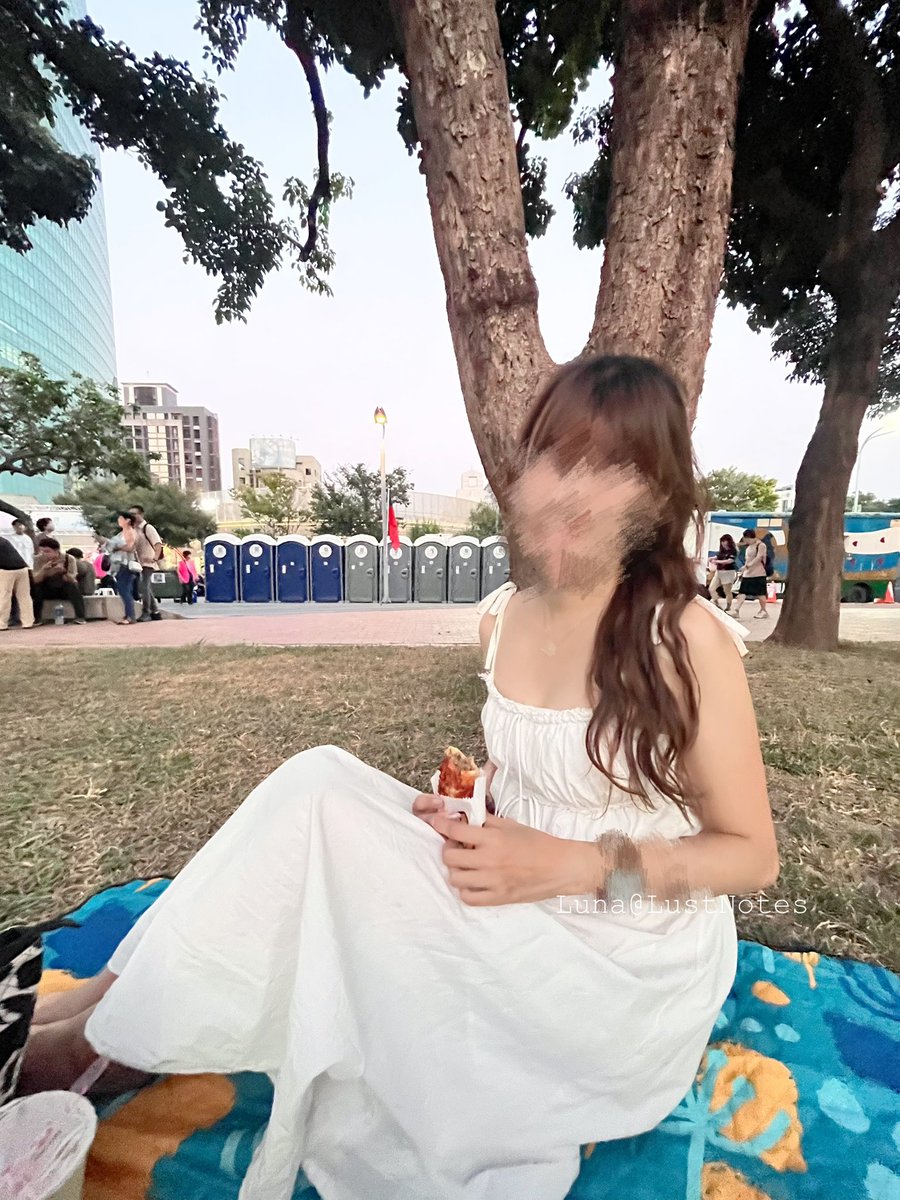 LustNotes's tweet image. 一年一度ㄉ爵士音(野)樂(餐)節🥙💕