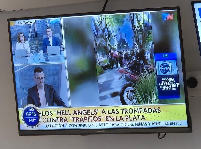 NoContext_LP's tweet image. 