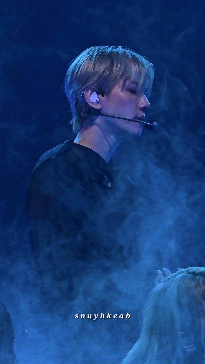 snuyhkeab's tweet photo. CRAZY VISUALS BAEKHYUN 😭😭😭

251018 reverie in manila ☁️
#백현 #BAEKHYUN #ReverieTour
#ReverieinManila #ReverieMANILA https://t.co/72LGn2B08x