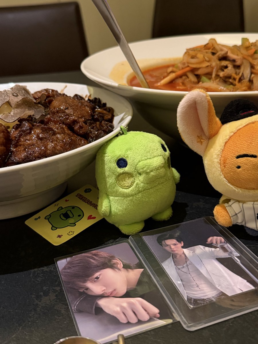 실수로많이시켰어요…
근데 주훈이랑주댕치는너무귀여워요