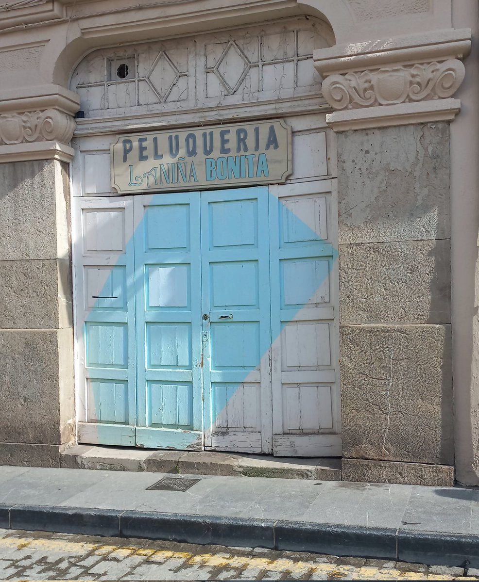 De repente, El marido de la peluquera de Pedro Guerra
🩵
 youtu.be/EzigdqSCvqQ?si…