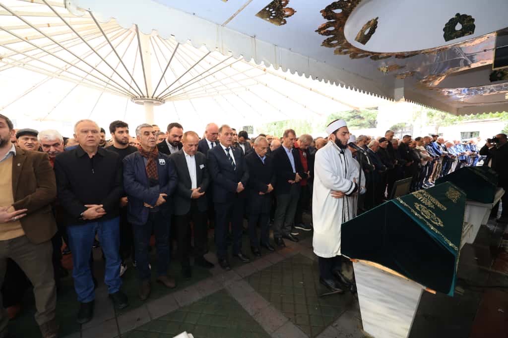 İBB İmar ve Bayındırlık Komisyonu Başkanımız Sedat Özkan'ın kıymetli amcası Orhan Özkan'ı sonsuzluğa uğurladık.

Merhuma Allah'tan rahmet, ailesine ve sevenlerine başsağlığı diliyorum.