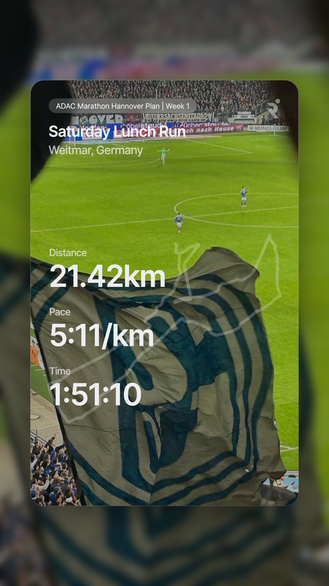 Spontaner Spitzenreiter-Halbmarathon. Irgendwo muss die Euphorie nach der Tour gestern ja hin 🤣

Ironie: Der Vorbereitungsplan für den Marathon in…Hannover… hat diese Woche begonnen 😎

#S04 #H96S04