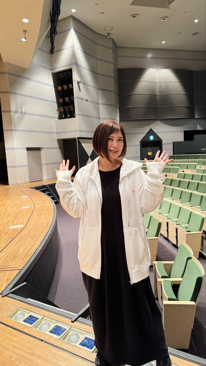 ⠢＼#絢香Wondertour ／⠔ ✨オフィシャルグッズ好評販売中✨ バックの