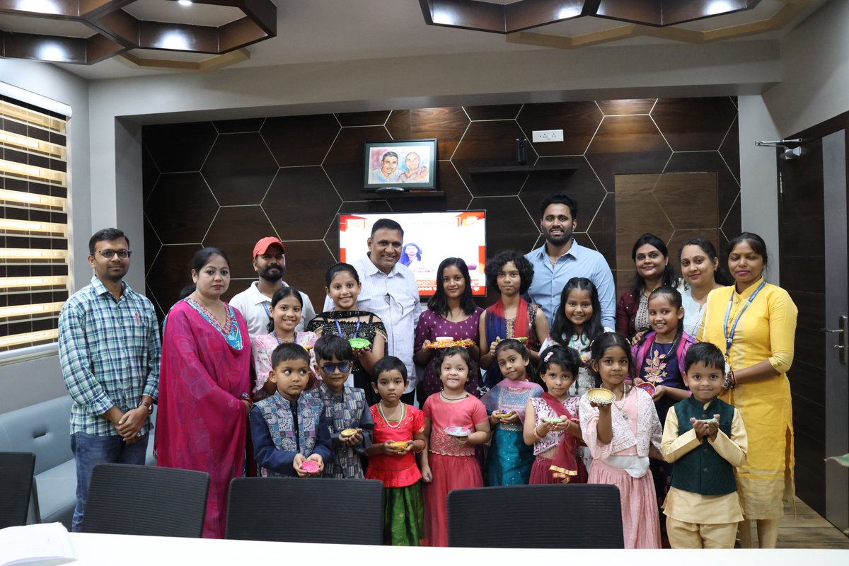 iamdmkrishna's tweet image. Every Diwali diya decorated by our students tells a story of imagination, effort and celebration.

#krishnavikash #kvgi #Diwali #diya