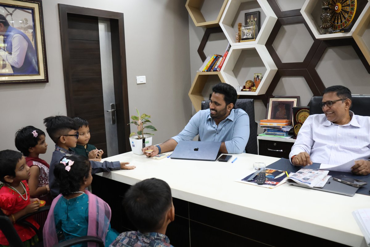 iamdmkrishna's tweet image. Every Diwali diya decorated by our students tells a story of imagination, effort and celebration.

#krishnavikash #kvgi #Diwali #diya