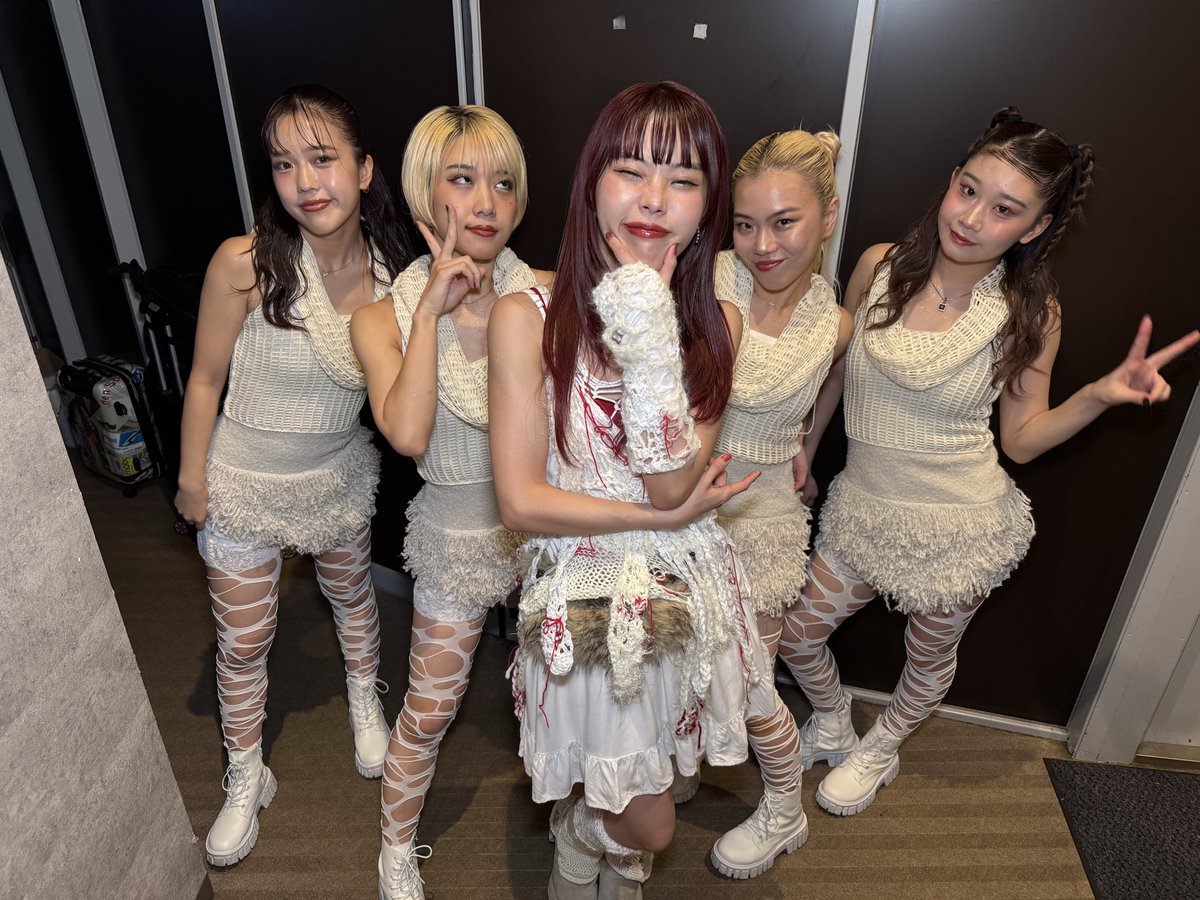 aina_THEEND's tweet image. 【&quot;革命道中&quot;ツアー!!】
 香川 高松festhalleありがとうございました🌹

次は10月24日(金)大阪 Zepp Osaka Baysideはでお会いしましょう🌟

#アイナジエンド
#革命道中