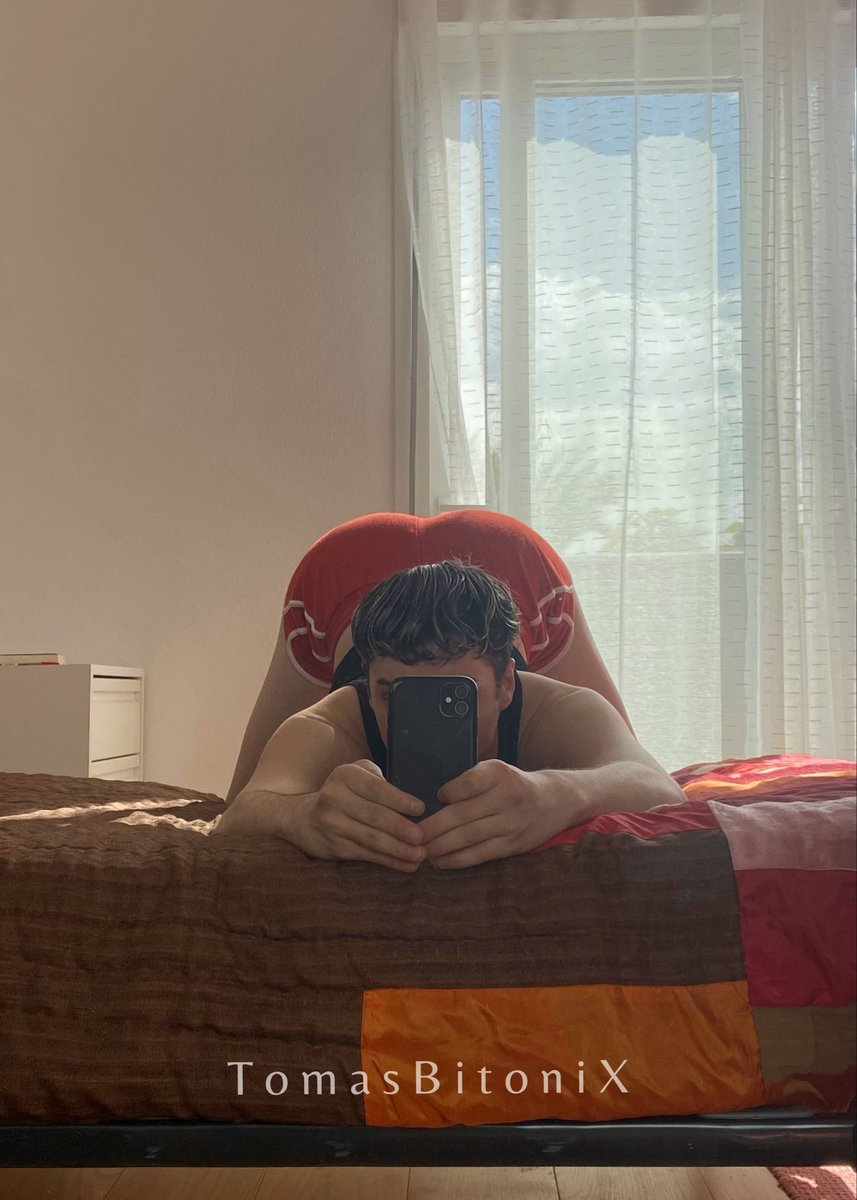 Despertando sin prisa, con pijama corto y la mañana soleada. No olviden realizar sus estiramientos.🌞

#MorningVibes