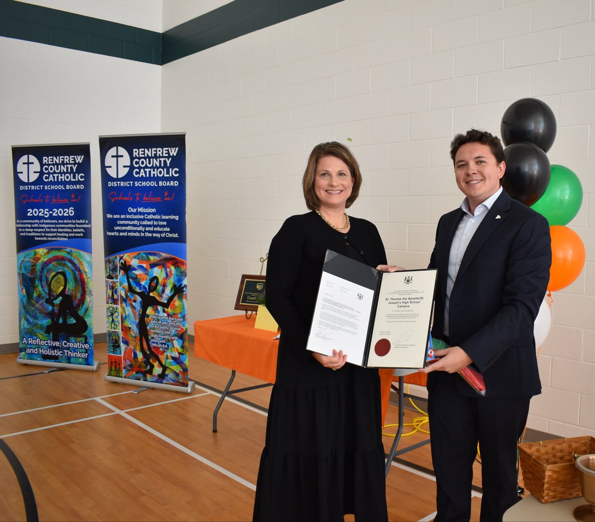 I was honoured to attend the grand opening of St. Thomas the Apostle Catholic School in Renfrew, bringing greetings on behalf of Minister of Education @paulcalandra and the Province of Ontario, as well as sharing my own remarks.