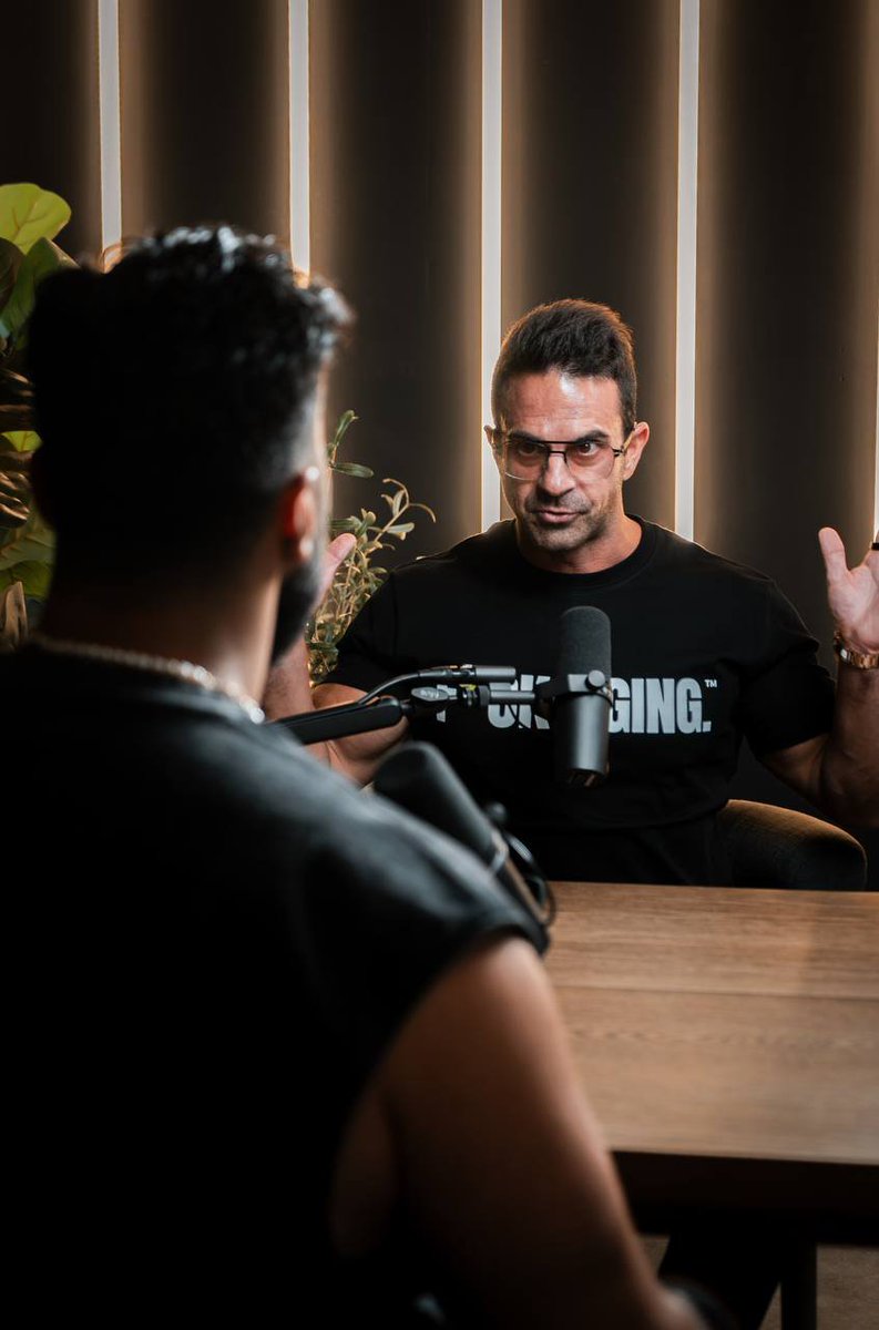 morellifit's tweet image. 40 Life Hacks I Know at 43 I Wish I Knew at 23:

1. Quality sleep is the most potent performance-enhancing drug in the world.

2. You can train hard, eat clean, and take supplements – but without sleep you sabotage everything.

3.Personal growth is the antidote to depression.…