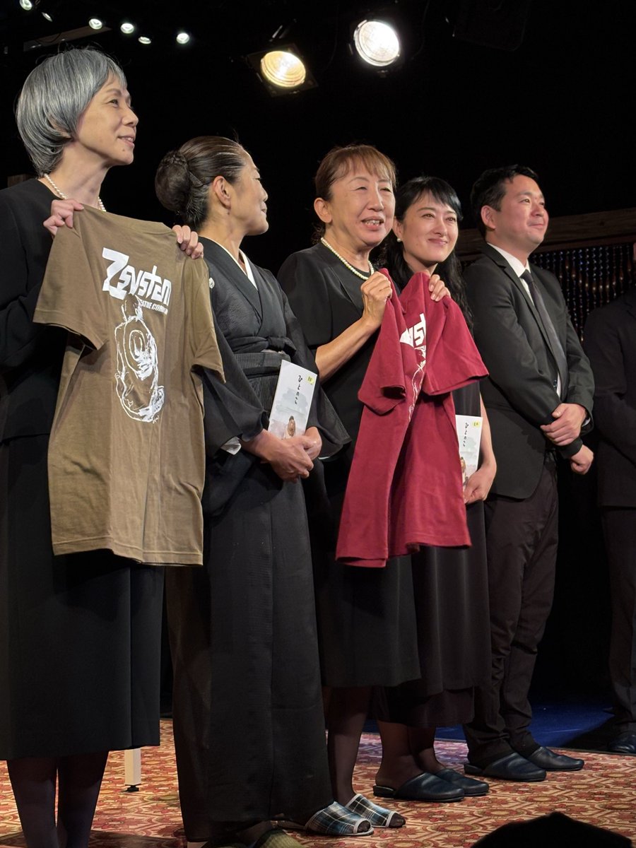 1966troubadour's tweet photo. 終演後の撮影会🤗。#ひとのこ2025 #zsystem https://t.co/YxoiXY9l7f