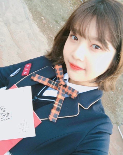 zoooie_1's tweet image. 혹시 지금 2017년? 윤소림 ㅎㅇ