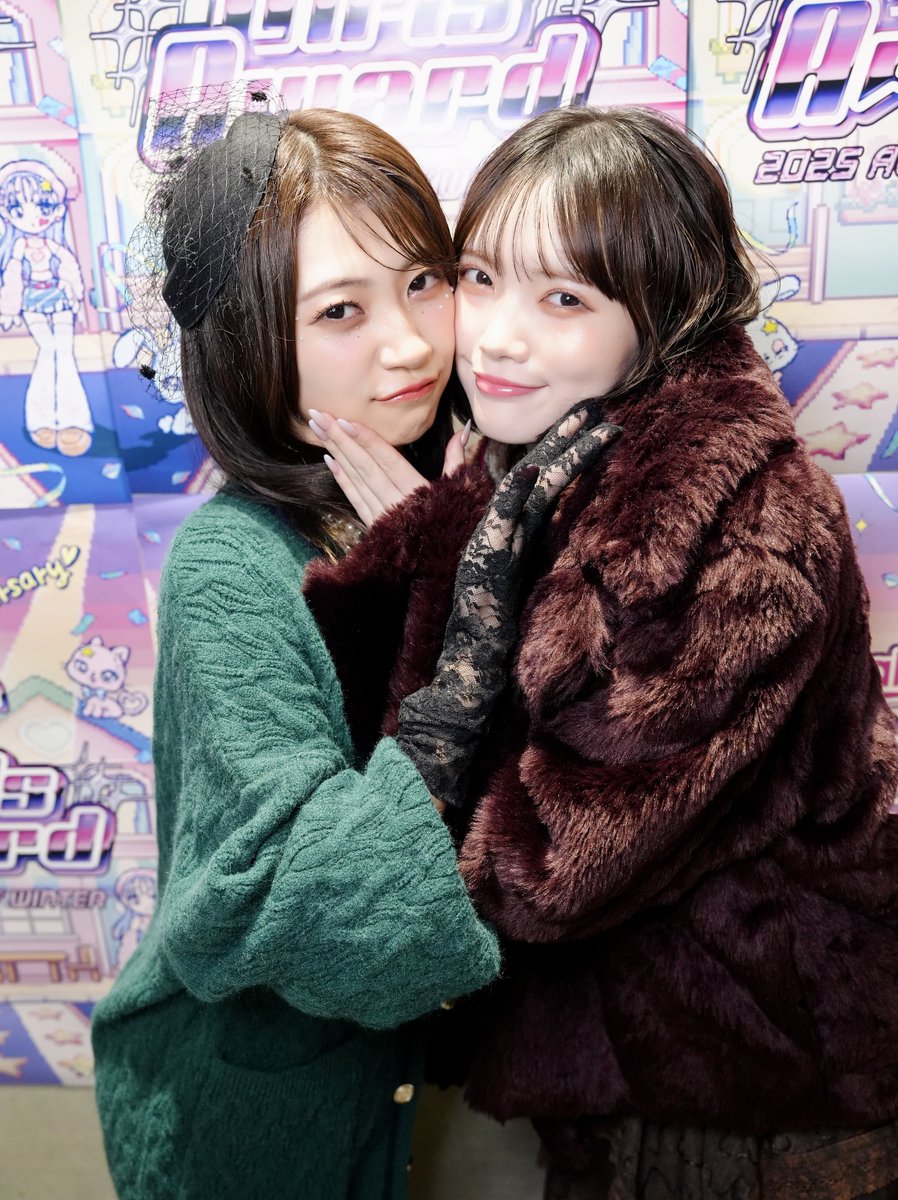CUTIE_STREET_'s tweet photo. こちらは、メロい2人です🟪🟩

無事にランウェイを終えて1枚
💚板倉可奈 ♡ 真鍋凪咲💜

10/18(土)
「Rakuten GirlsAward 2025 AUTUMN/WINTER」
📍幕張メッセ9-11ホール

#ガルアワ2025AW
#CUTIESTREET #きゅーすと 
#KAWAIIMAKER #きゅーてすと https://t.co/643IxXalHt