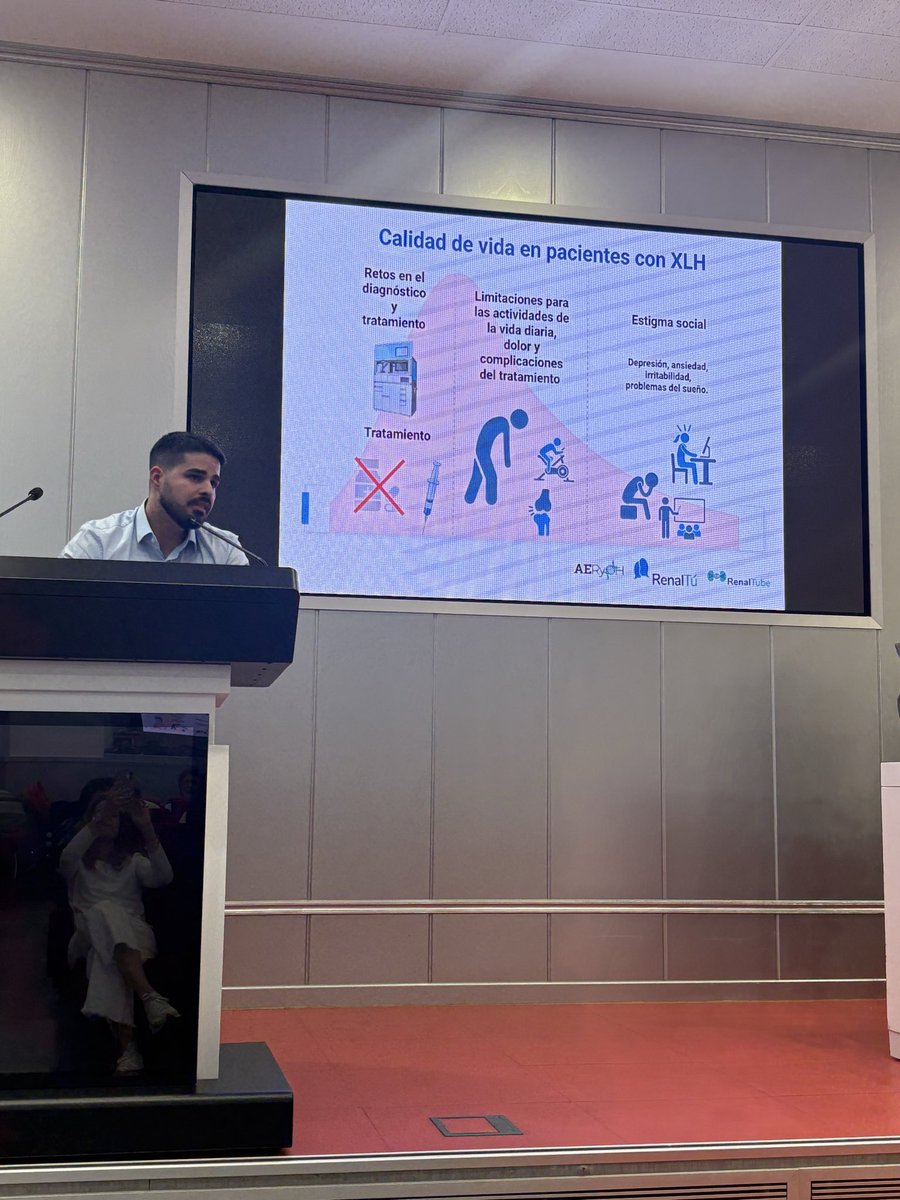 Toma ahora la palabra el doctor <a href="/DrFrankHG/">Frank Hernández García, M.D.</a> de <a href="/CMedicoAsturias/">Centro Médico de Asturias</a> para hablar de la calidad de vida de los pacientes con XLH #EnfermedadesRaras #JornadaAERyOH2025 <a href="/Renaltube/">Renaltube</a>
