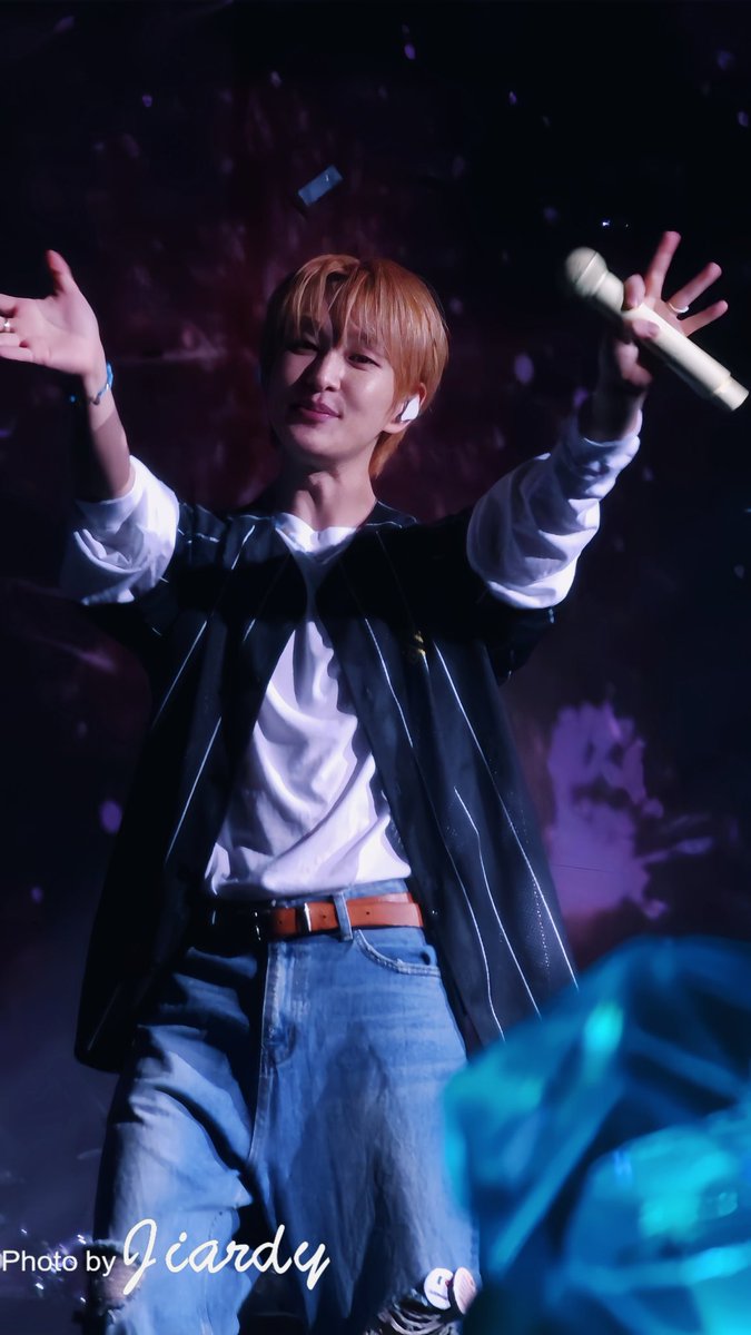 star13star21's tweet photo. 251018
ONEW THE LIVE：PERCENT (%) 
in Kaohsiung

#SHINee #온유 #이진기 #ONEW https://t.co/IlwlDQiuUT