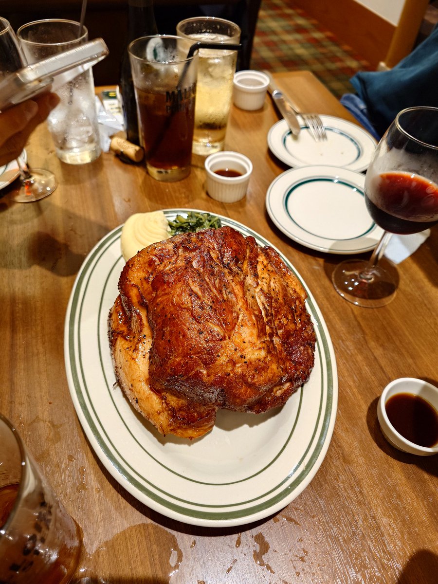 今日はうちの営業グループの飲み会でした。
マロリーポーク。