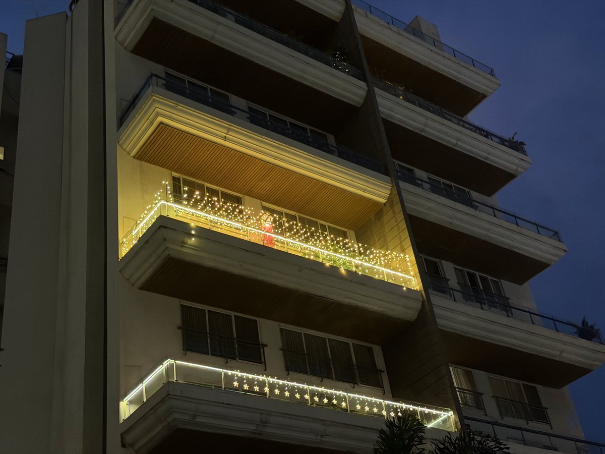 pranavthedev_'s tweet image. By the next year, I want to have such a home sweet home